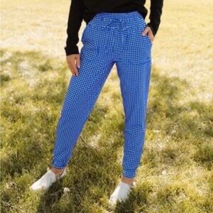 Albion Joggers Size Large